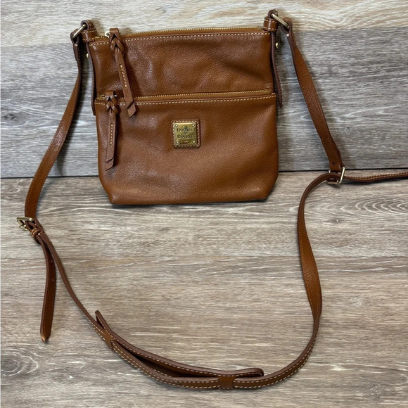 Dooney & Bourke brown pebble grain leather crossbody Y2k - Picture 5 of 15